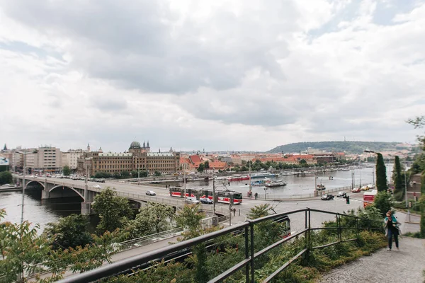Kevään Praha Matka Eurooppaan — kuvapankkivalokuva