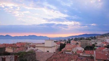 Sadece şafaktan önce Cannes.