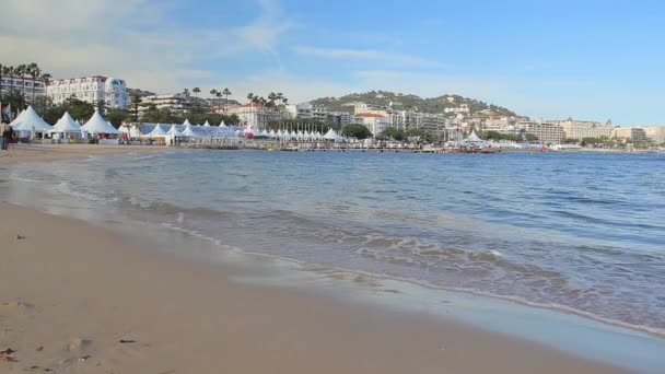 Costa do mar em Cannes, França — Vídeo de Stock