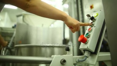 İşçi presler düğmesine uzaktan kumanda üzerindeki