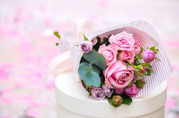 Bouquet of flowers a composition of roses . — Stock Photo, Image