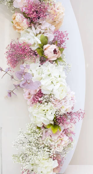 Pink and white hydrangea wedding decorations