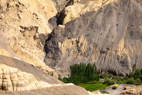 Maanaarde Indische Tibet Een Zomerdag — Stockfoto