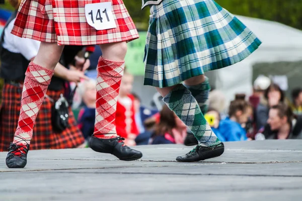Bailarina de Highland en juegos de Highland en Escocia — Foto de Stock