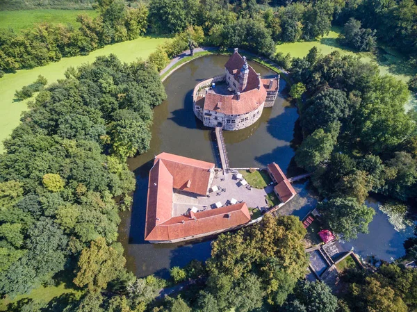 Veduta aerea del castello medievale Vischering a Luedinghausen, Germania — Foto Stock
