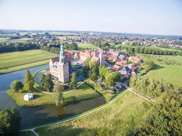 Det historiska slottet Raesfeld i Westfalen — Stockfoto