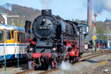 Bochum, Almanya - 18 Nisan 2015: Dahlhausen merkezinde geçen buharlı tren