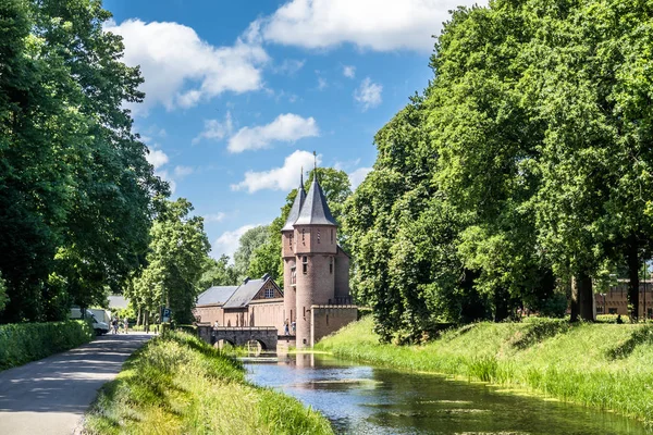 Medieval castle De Haar in Netherlands — Stok fotoğraf