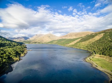 Loch Creran havadan görünümü tarafından Loch Creran Köprüsü
