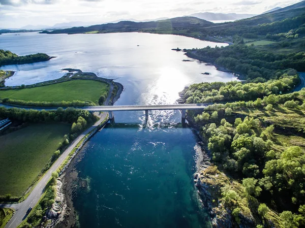 A légi felvétel a Loch Creran, a Loch Creran híd — Stock Fotó