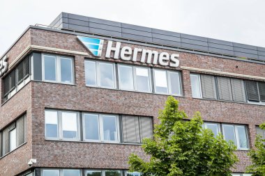 Hamburg, Almanya - 15 Haziran 2017: Hermes şirket işlerini de Hamburg şehir merkezi üzerinden düzenliyor