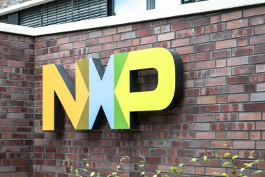 Hamburg, Almanya - 13 Temmuz 2017: Nxp yarı iletken N.V. hangi yaklaşık 45000 kişi istihdam bir Hollandalı küresel üreticisidir