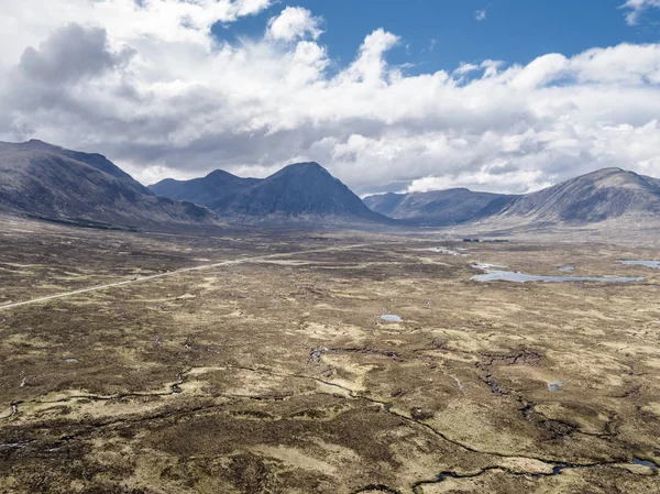 Rannoch Moor Buachaillie Etive Mor doğru inanılmaz manzara havadan görünümü