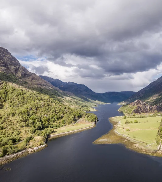Loch Leven doğru Caolasnacon da Kinlochleven Lochaber havadan görünümü