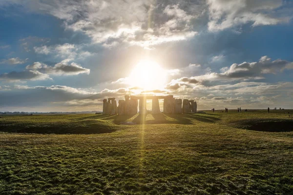 Stonehenge karşı güneş, Wiltshire, İngiltere