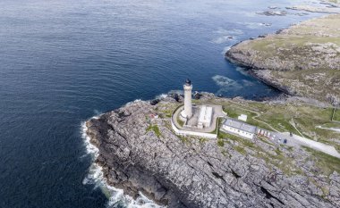 Ardnamurchan noktasının, büyük Britains hava atış çoğu Batı noktası, deniz feneri ve güzel beyaz kumsalları ve costline içinde belgili tanımlık geçmiş ile çarpıcı