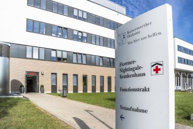 Düsseldorf, Almanya - 04 Eylül 2017: Florence Nightingale Hastanesi yeni binaların 2017 sonbaharda bitmiş olacak