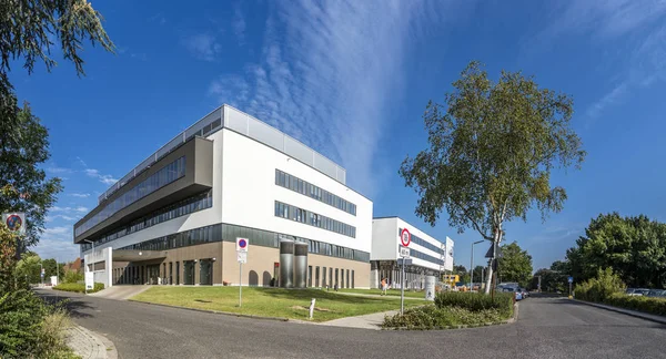 Düsseldorf, Almanya - 04 Eylül 2017: Florence Nightingale Hastanesi yeni binaların 2017 sonbaharda bitmiş olacak