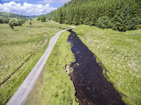 Oban ve Taynuilt arasındaki sokak Nehri Nell, Argyll yanındaki havadan görünümü