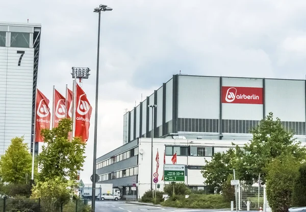 Düsseldorf, Almanya - 20 Eylül 2017: İflas etmiş havayolu hala havaalanında çalışıyor