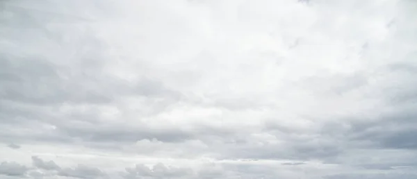 Vista aérea sobre as nuvens dramáticas — Fotografia de Stock