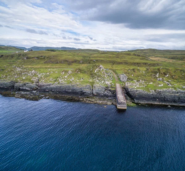 Vista aérea del muelle olvidado entre Ardfern y Craignish point — Foto de Stock