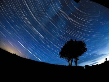 8 saatlik süre içinde yıldız kuyrukları