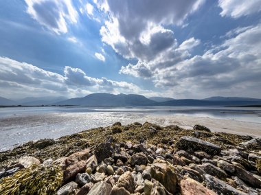 Loch Linnhe Onich ve Glencoe doğru manzaralı Sallachan noktada