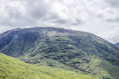 Glen Etive yayla tepelerde