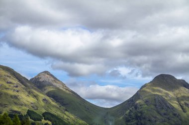 Glen Etive yayla tepelerde