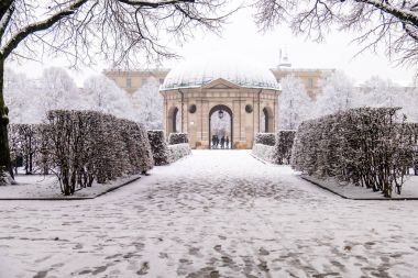 Güzel Diana Tapınağı, Dianatempel, kışın Merkezi Arcaden Hofgarten Münih, Bavyera, Almanya