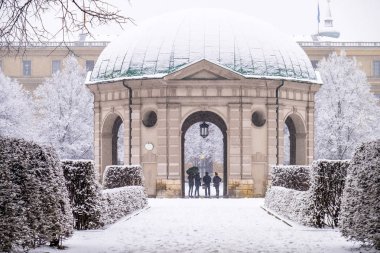 Güzel Diana Tapınağı, Dianatempel, kışın Merkezi Arcaden Hofgarten Münih, Bavyera, Almanya