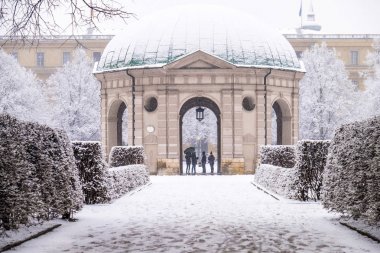 Güzel Diana Tapınağı, Dianatempel, kışın Merkezi Arcaden Hofgarten Münih, Bavyera, Almanya