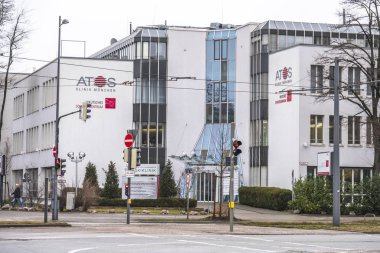 Münih, Almanya - 16 Şubat 2018: Atos klinikler, Heidelberg, Braunfels, Münih ve Köln kliniklerde oluşur