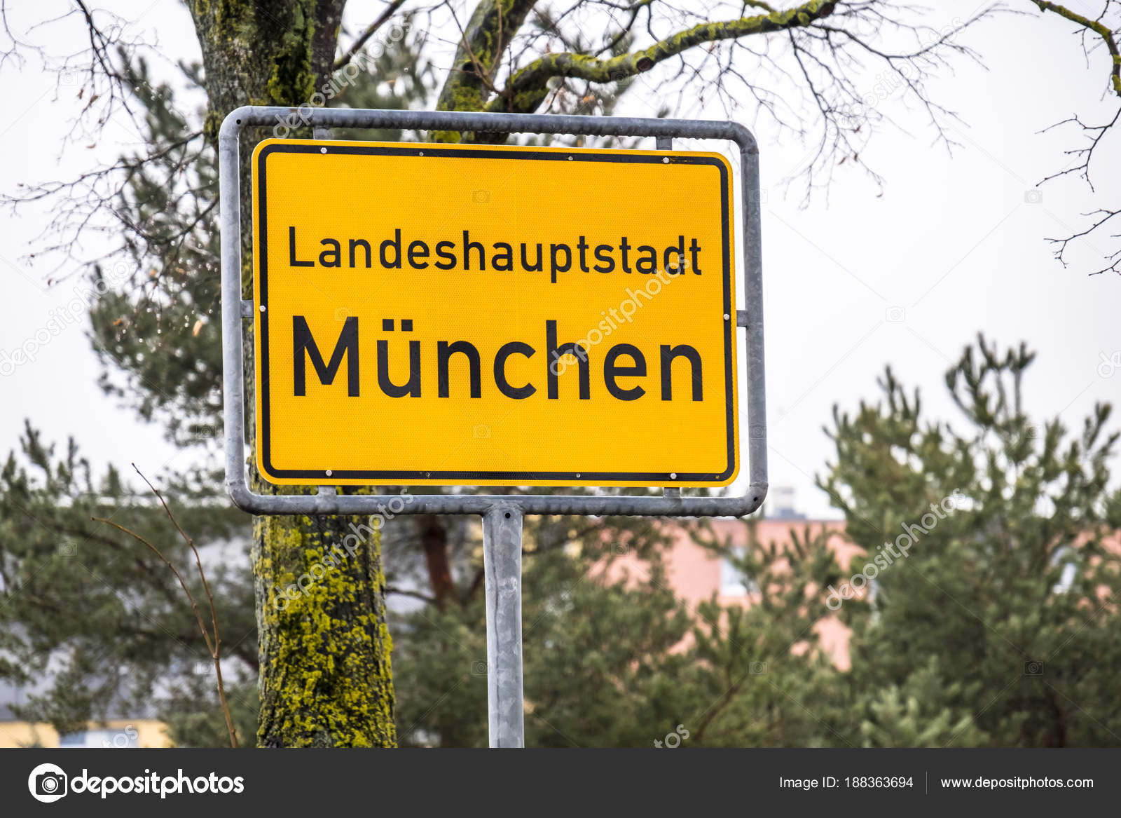 Allgemeines Ortseingangsschild von München, der Hauptstadt ...