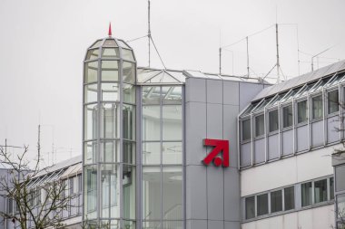 Münih, Almanya - 16 Şubat 2018: Prosiebensat1 Münih tarafından Unterfoehrung üzerinden yayın yapıyor