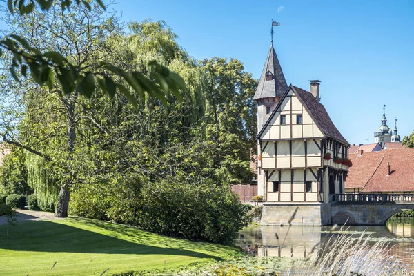 Gatehouse medieval e ponte do Castelo de Steinfurt — Fotografia de Stock