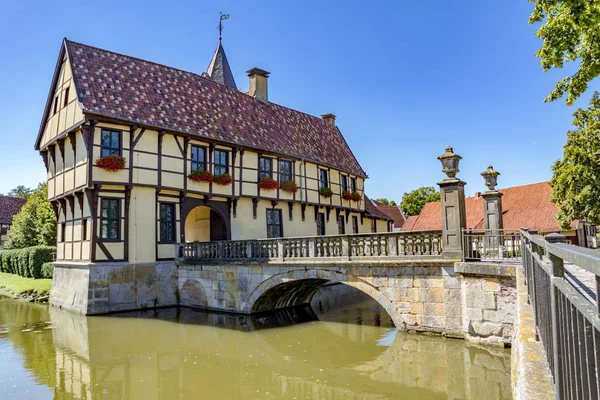 Portone medievale e ponte del Castello di Steinfurt — Foto Stock