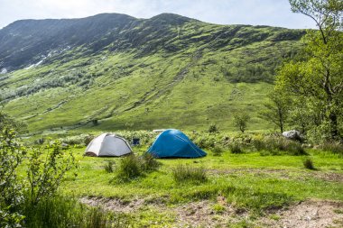 Vahşi Glen Etive, İskoçya wildernis içinde kamp