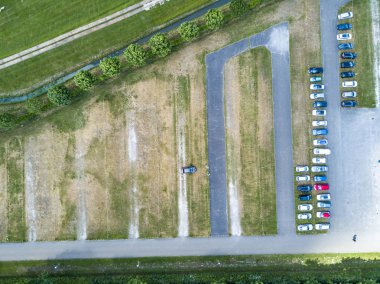 Hava büyük bir otopark yeşil