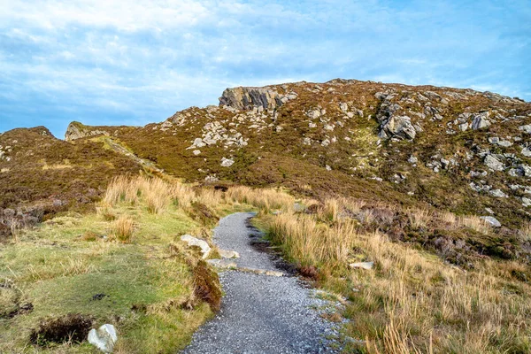 Klify Slieve League należą do najwyższych w Europie klifów morskich wznoszących się 1972 stóp nad Oceanem Atlantyckim - hrabstwo Donegal, Irlandia — Zdjęcie stockowe