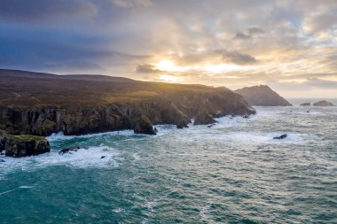 Ardara ve Glencolumbkille arasındaki inanılmaz sahil şeridi County Donegal - İrlanda