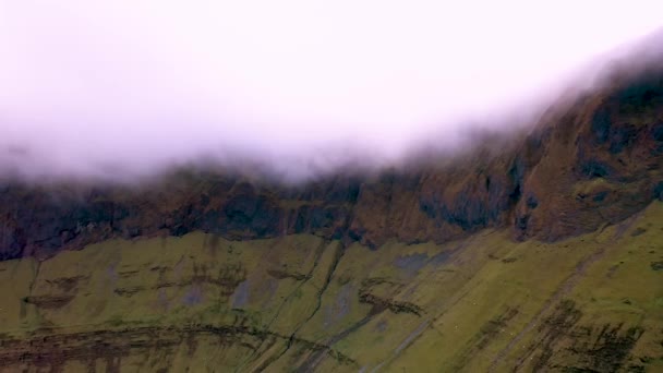 Die dramitischen berge rund um die gleniff hufeisenfahrt in county sligo - irland — Stockvideo