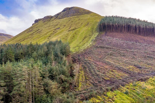 Die dramitischen berge rund um die gleniff hufeisenfahrt in county sligo - irland — Stockfoto