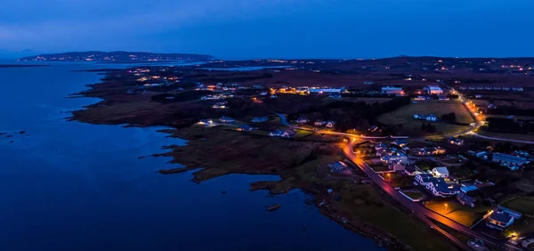 Flygfoto över skyline av Dungloe i grevskapet Donegal - Irland — Stockfoto