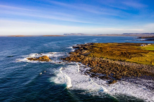 O litoral entre Meenlaragh e Brinlack: Tra na gCloch no Condado de Donegal - Irlanda — Fotografia de Stock