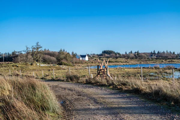 A paisagem da Reserva Natural de Sheskinmore entre Ardara e Portnoo em Donegal - Irlanda — Fotografia de Stock