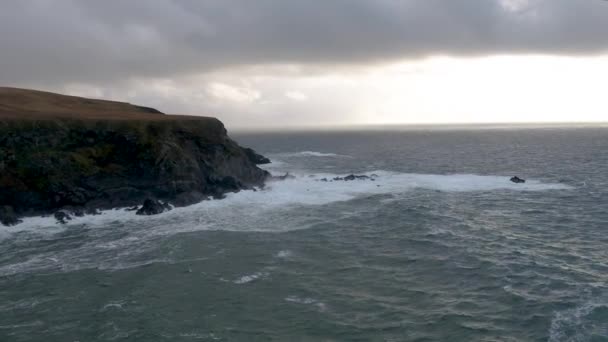 Malin Beg 'deki güzel sahil manzarası İrlanda' nın Donegal ilçesine bakıyor.. — Stok video