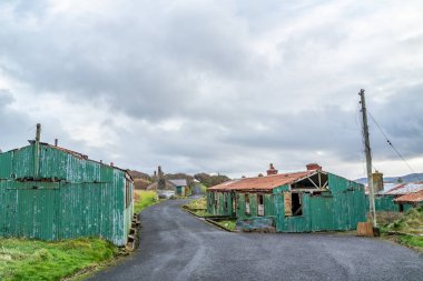 Fort Dunree, Inishowen Yarımadası 'nda terk edilmiş binalar - County Donegal, İrlanda