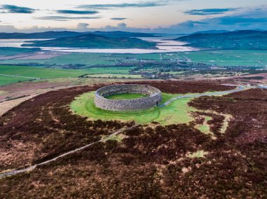 Aileach ring kalesinden Grianan, Donegal - İrlanda